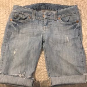Guess denim shorts sz 28